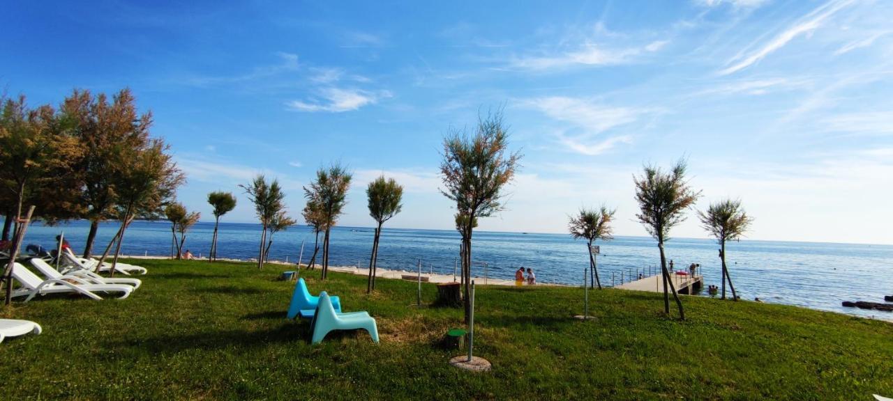 App Oleander Apartment Umag Exterior photo