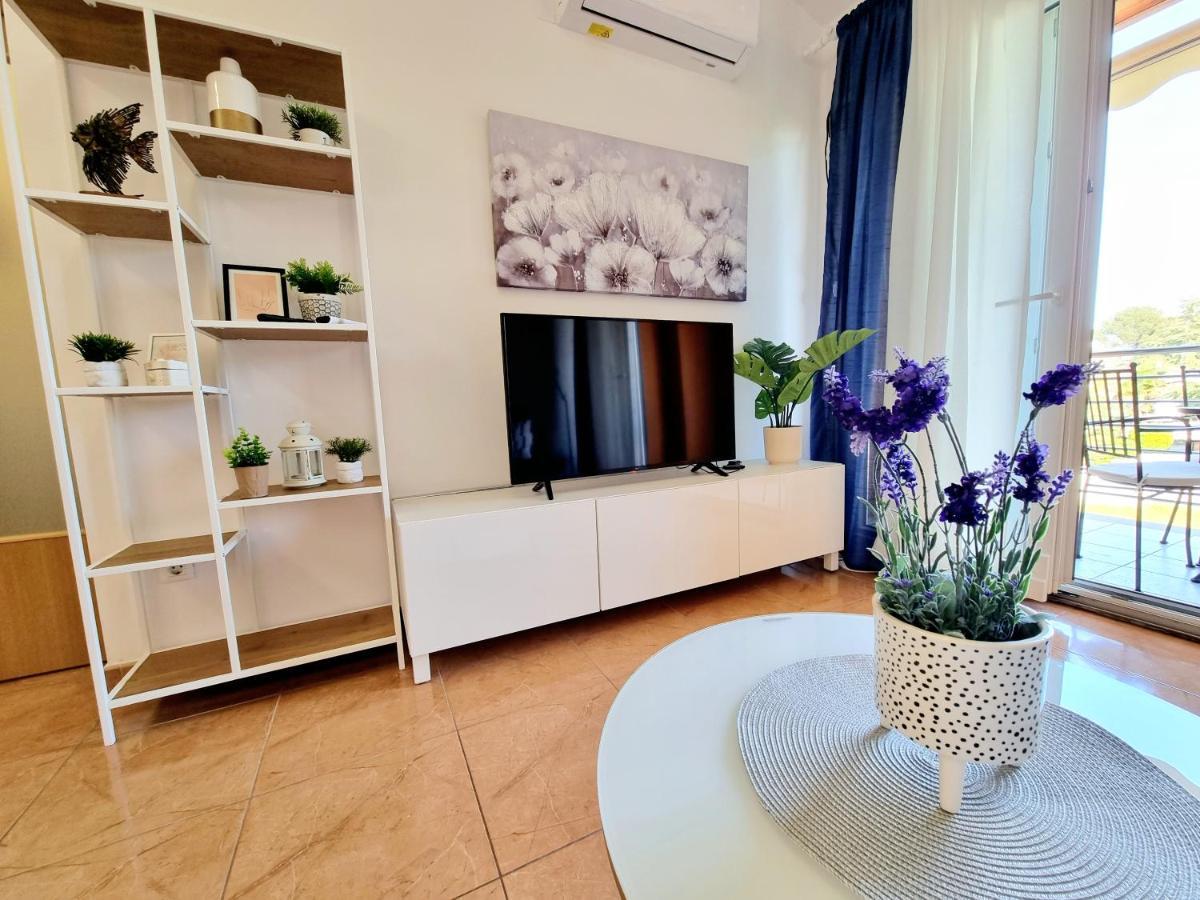 App Oleander Apartment Umag Exterior photo