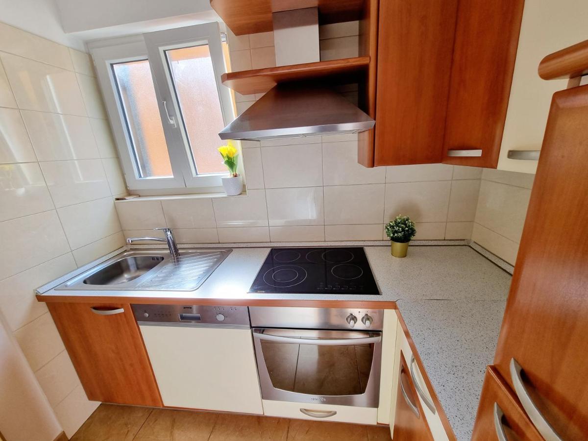 App Oleander Apartment Umag Exterior photo