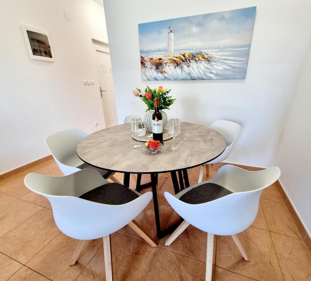 App Oleander Apartment Umag Exterior photo